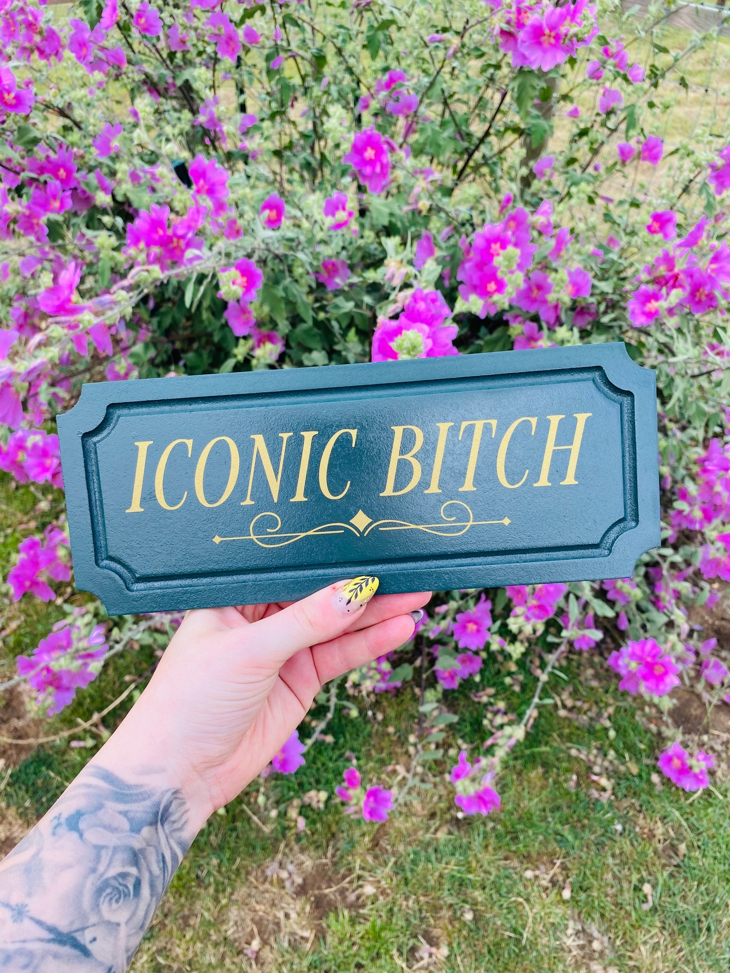 Iconic Bitch